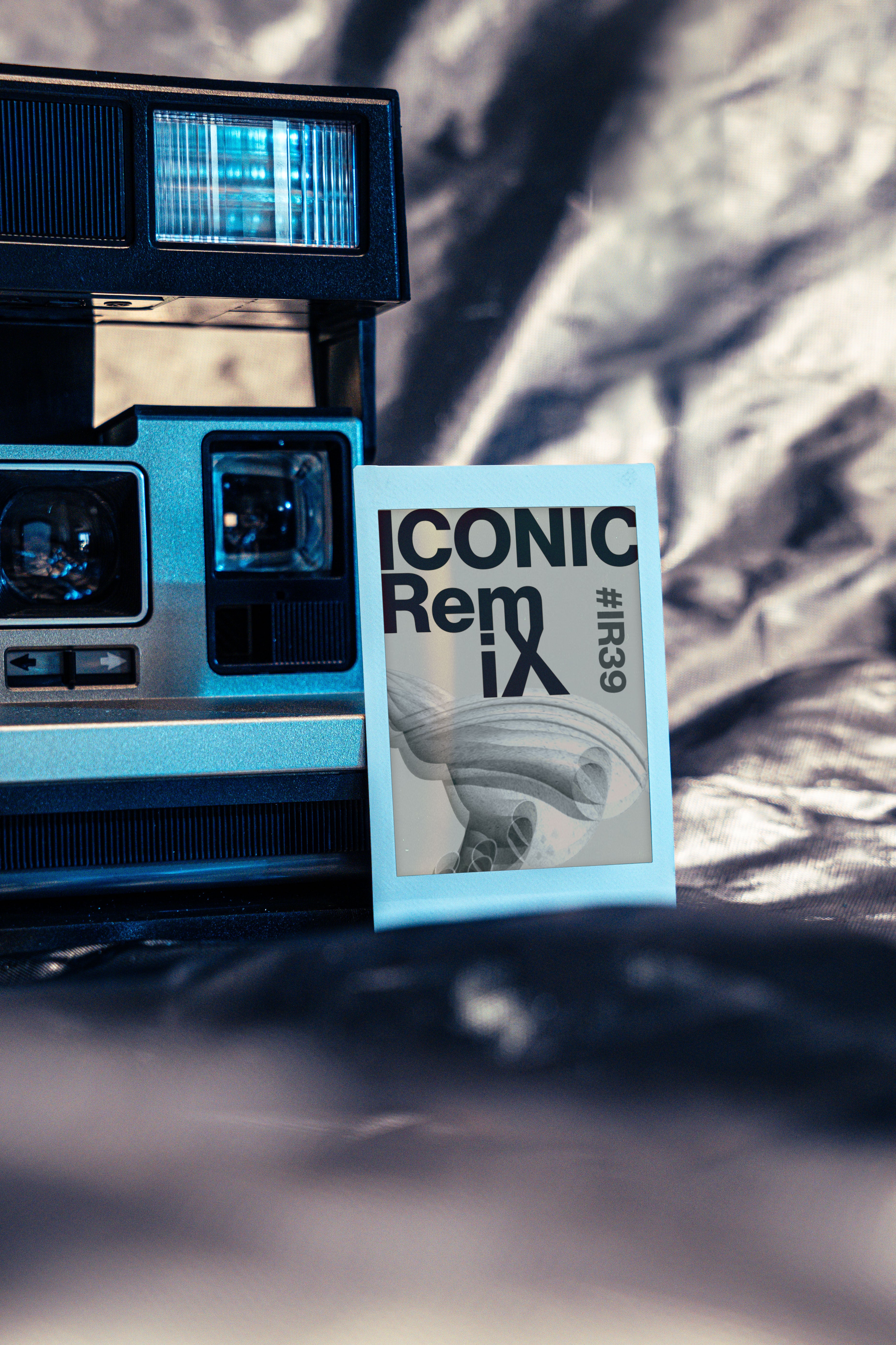 IR39_Polaroid