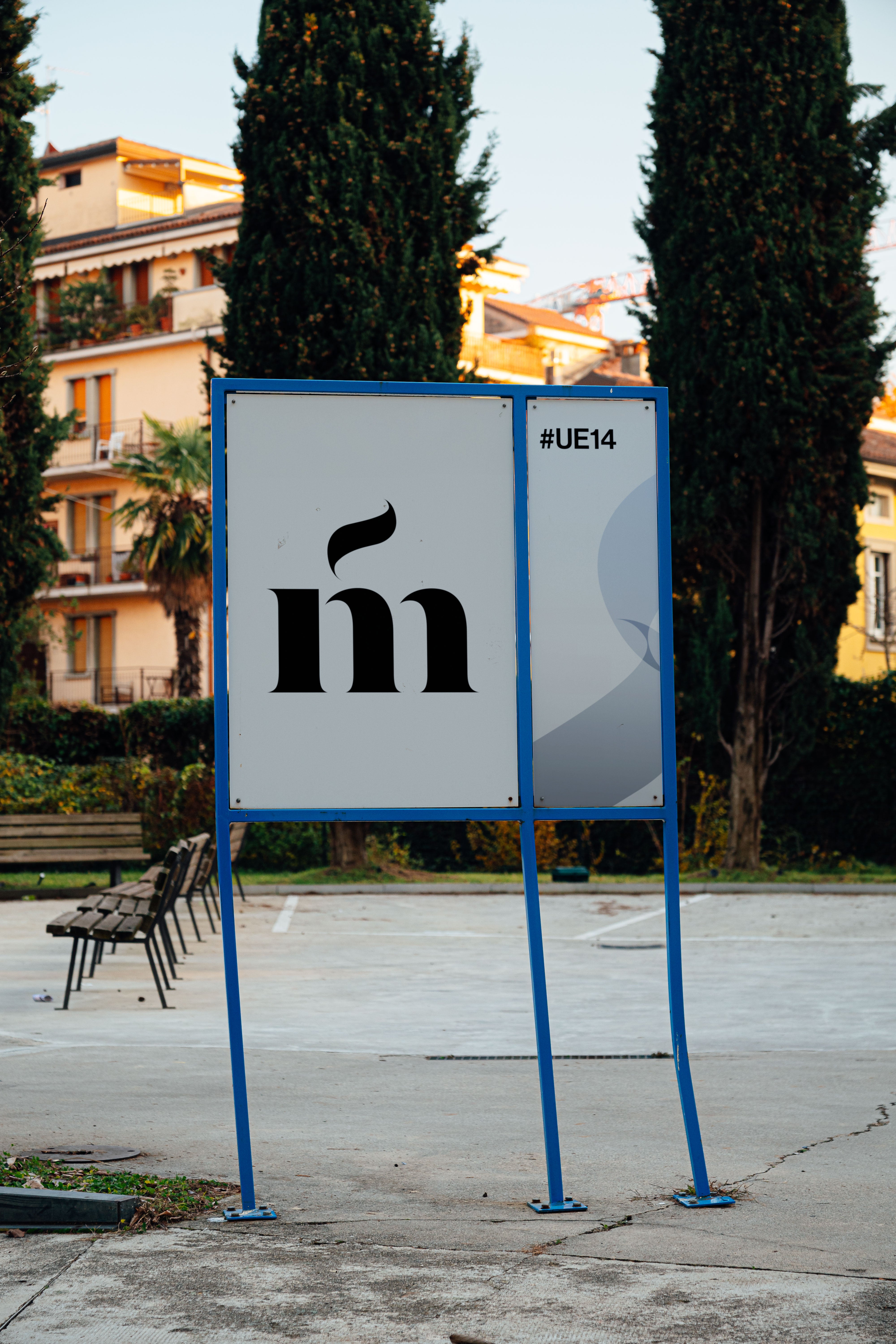 UE14_ Advertising Billboard