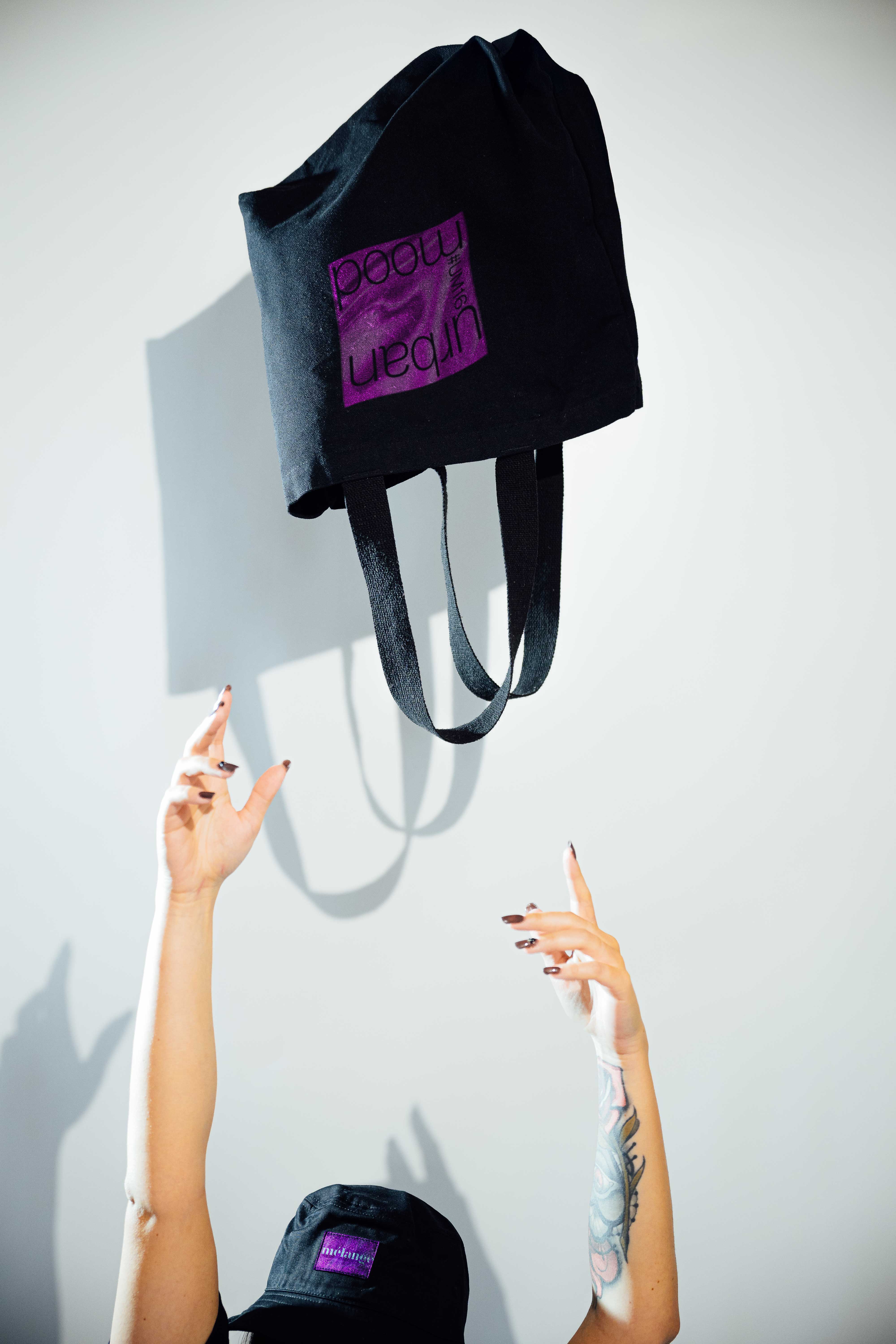 UM16_Tote Bag & Hat